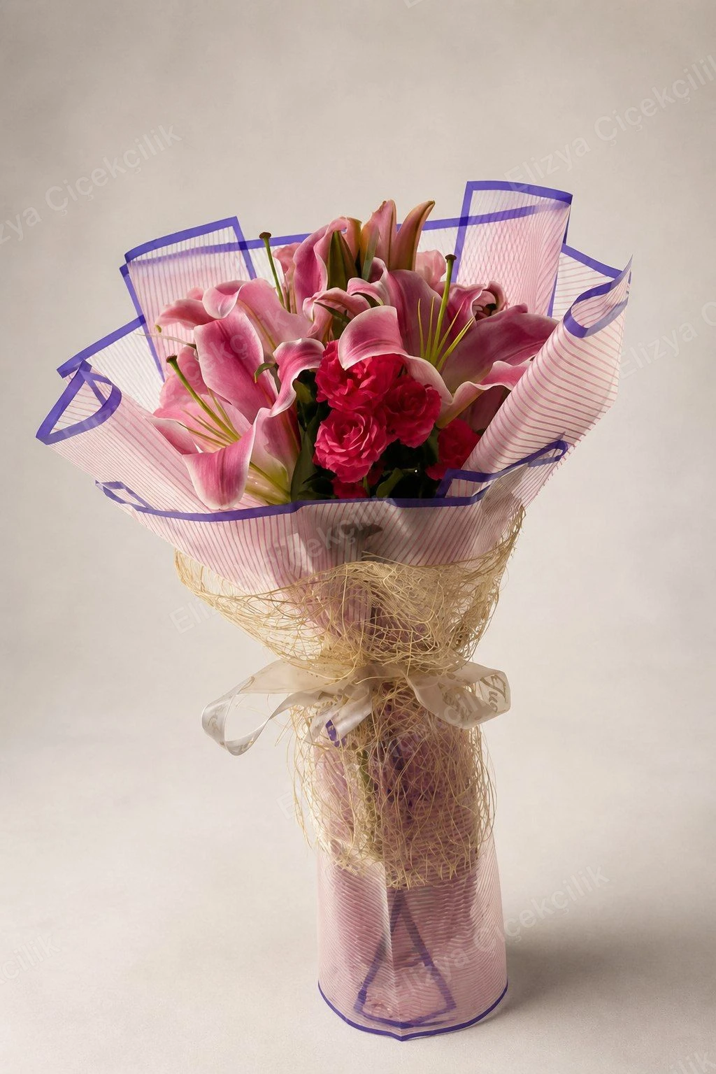 Blush Serenade — Pembe Lilyum & Fuşya Lisyantus Buketi