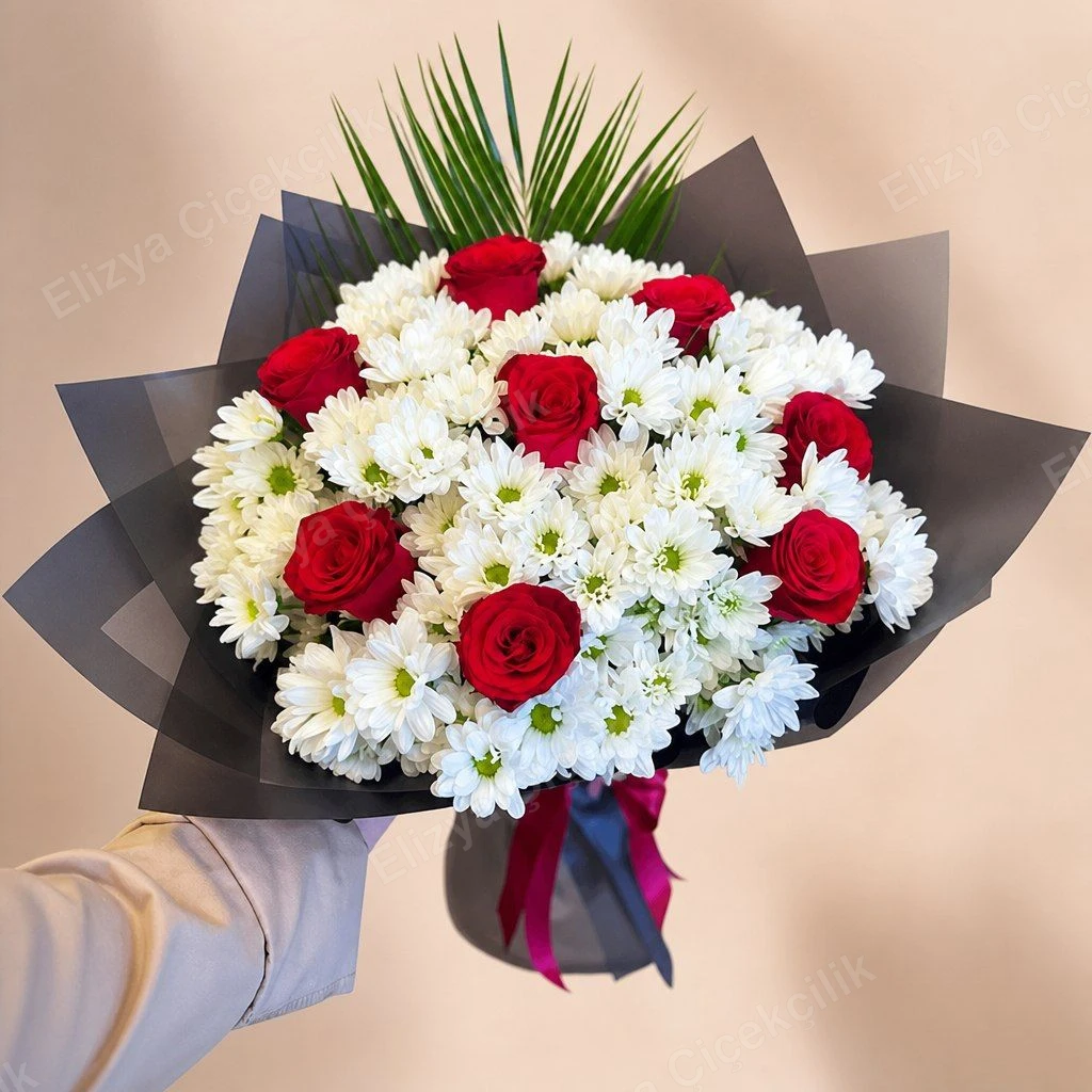 Timeless Passion — Kırmızı Güller ve Beyaz Papatyalı Buket
