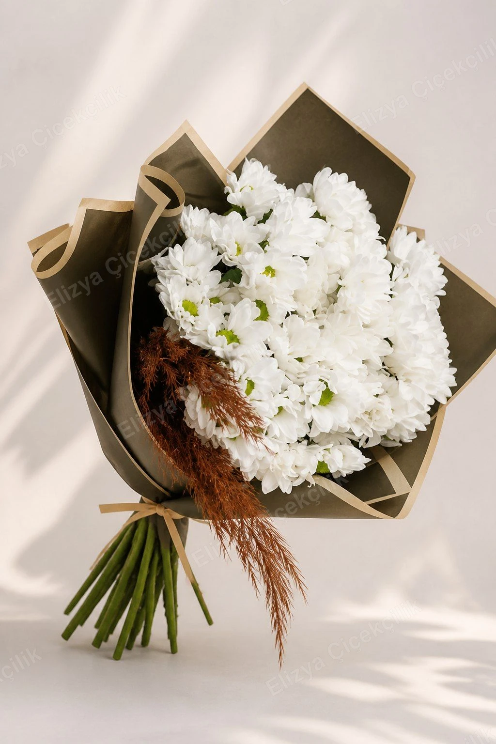 Pure Daisy — Beyaz Papatya Buketi (Naturel Ambalajlı)