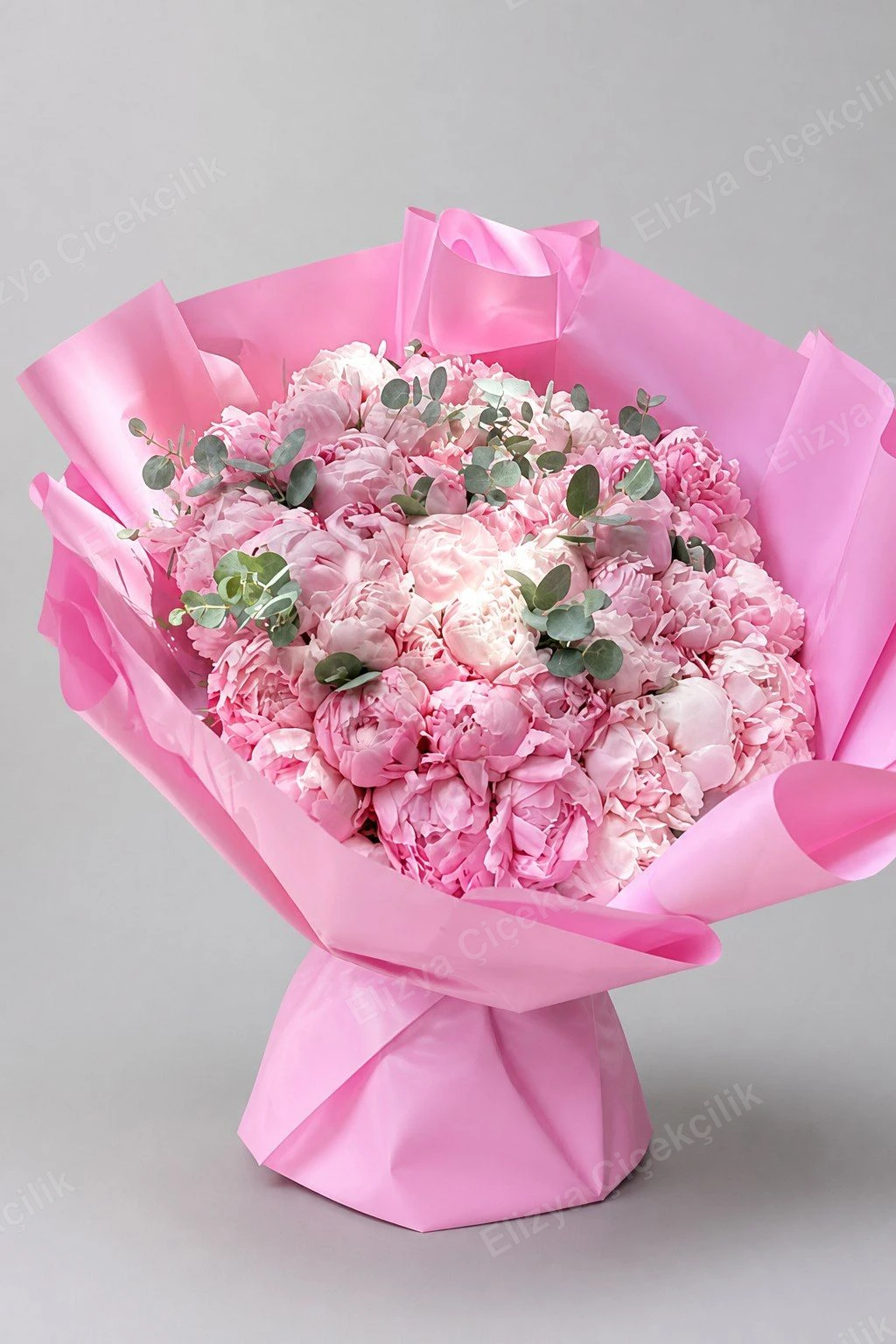 Blush Peony Dream — 60 Pembe Şakayık Buketi - Okaliptuslu