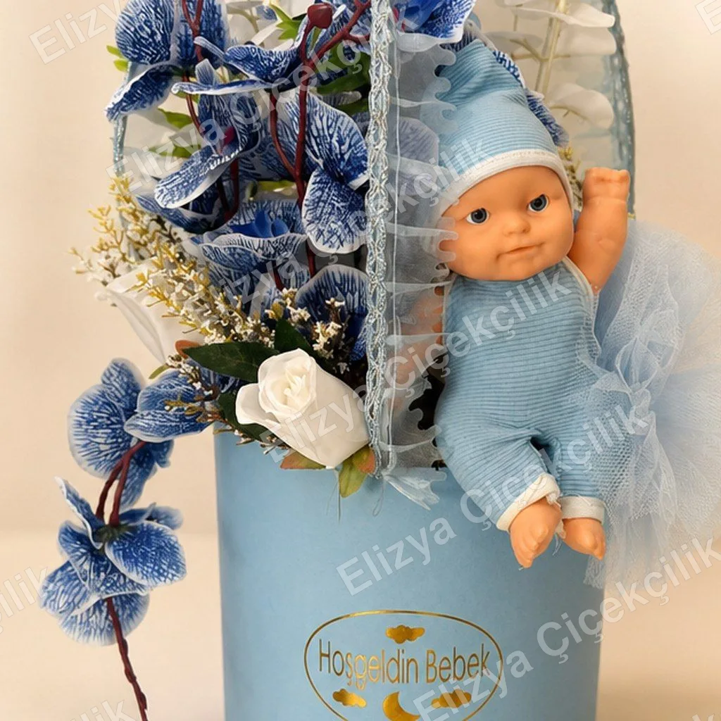 Hoşgeldin Bebek Erkek – Kutuda Bebek & Yapay Çiçek Hediyesi — görsel 2