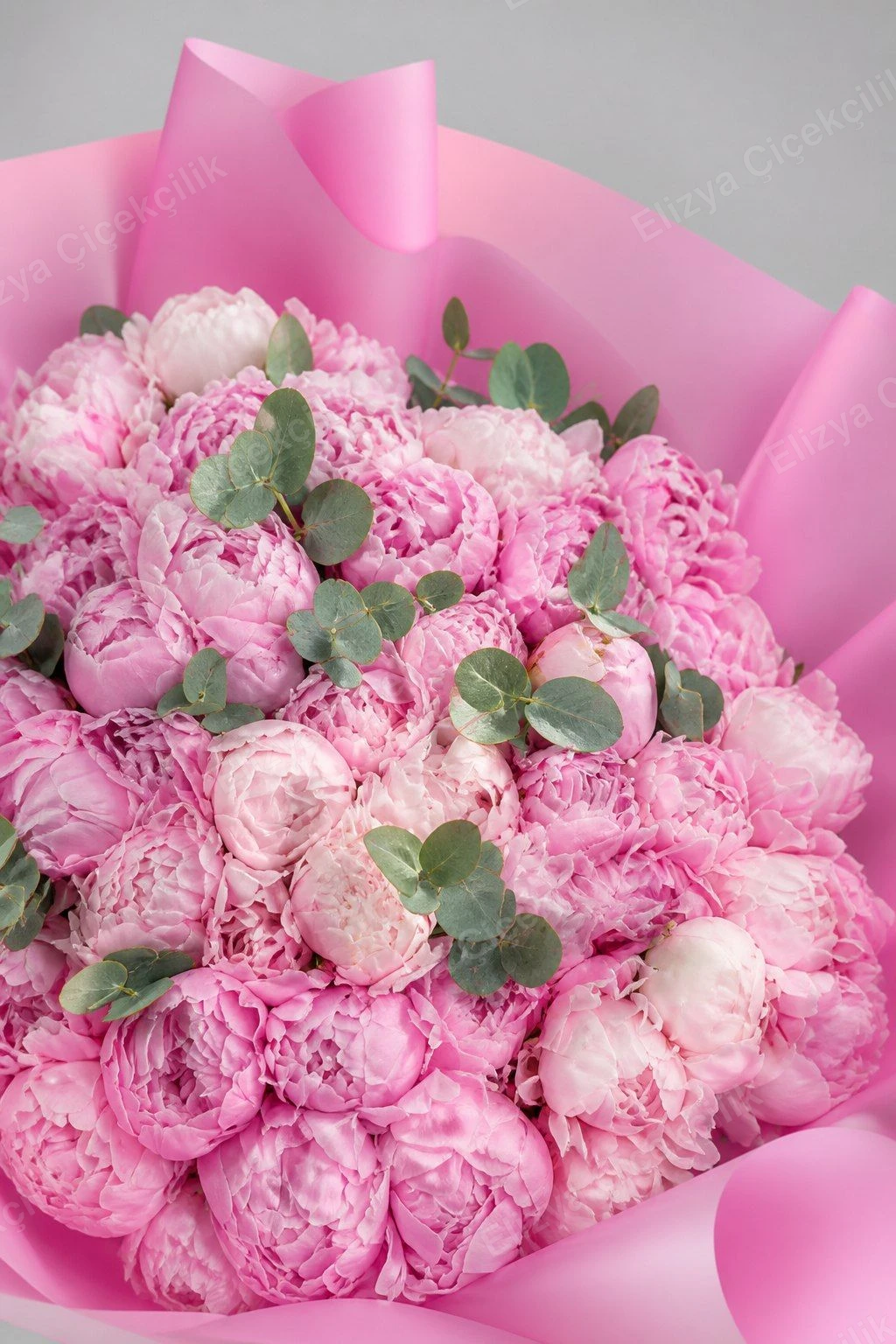 Blush Peony Dream — 60 Pembe Şakayık Buketi - Okaliptuslu — görsel 2