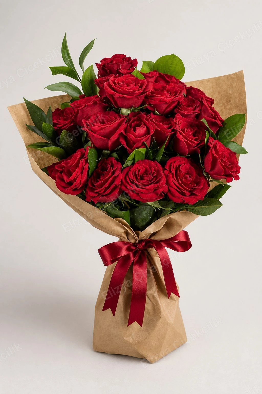 Scarlet Grandeur — 20 Kırmızı Gül Buketi (Kraft Ambalajlı) — görsel 2