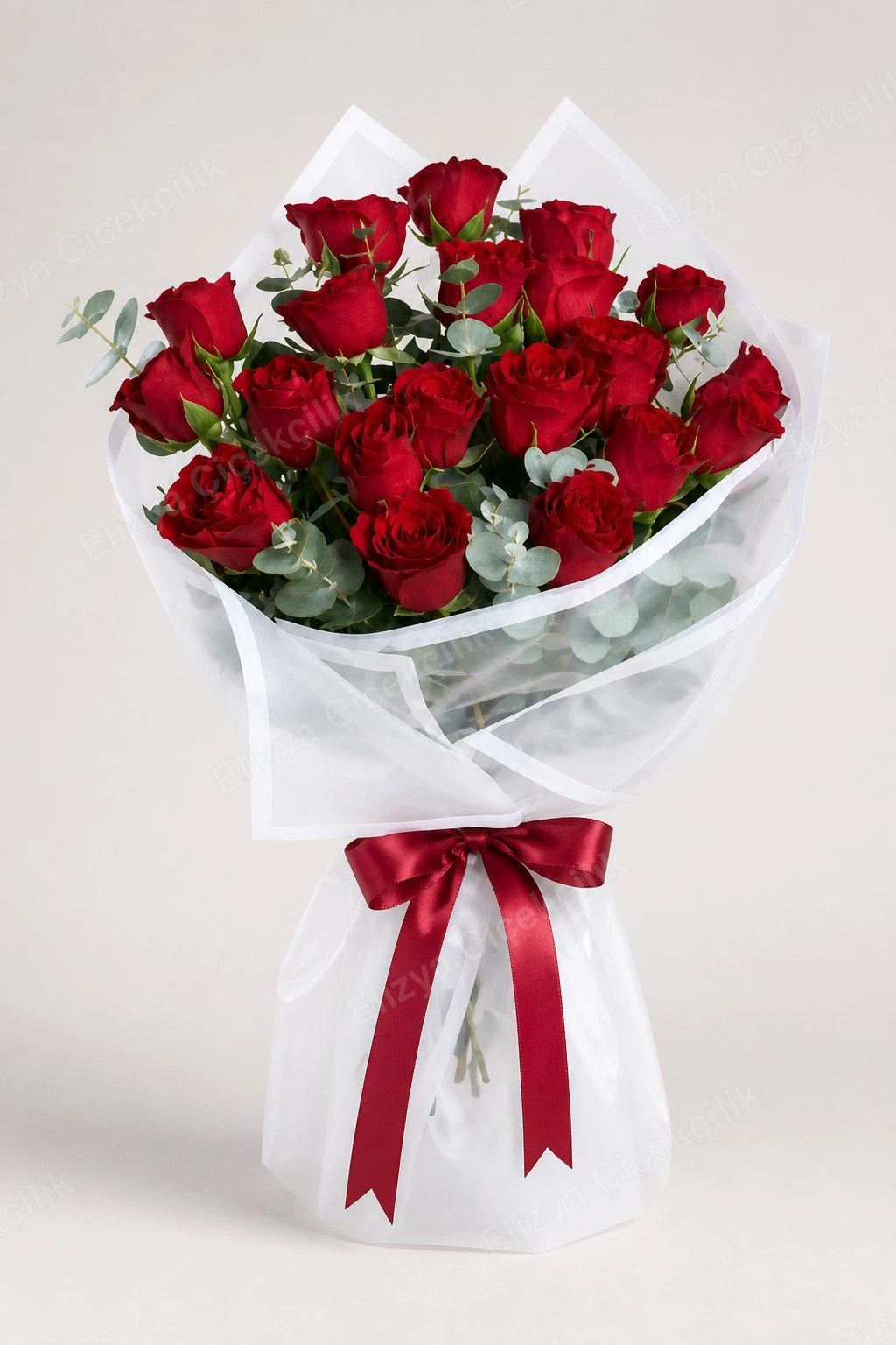 Timeless Red — 20 Kırmızı Gül Buketi