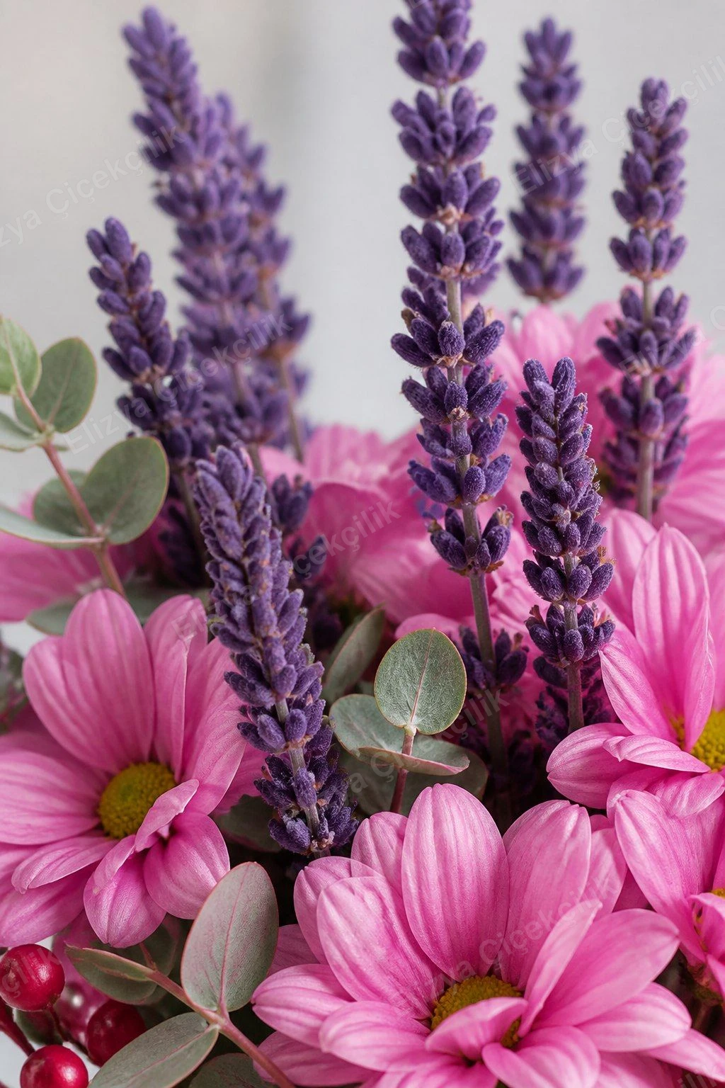 Lavender Muse — Lavanta & Pembe Krizantem Aranjmanı — görsel 3