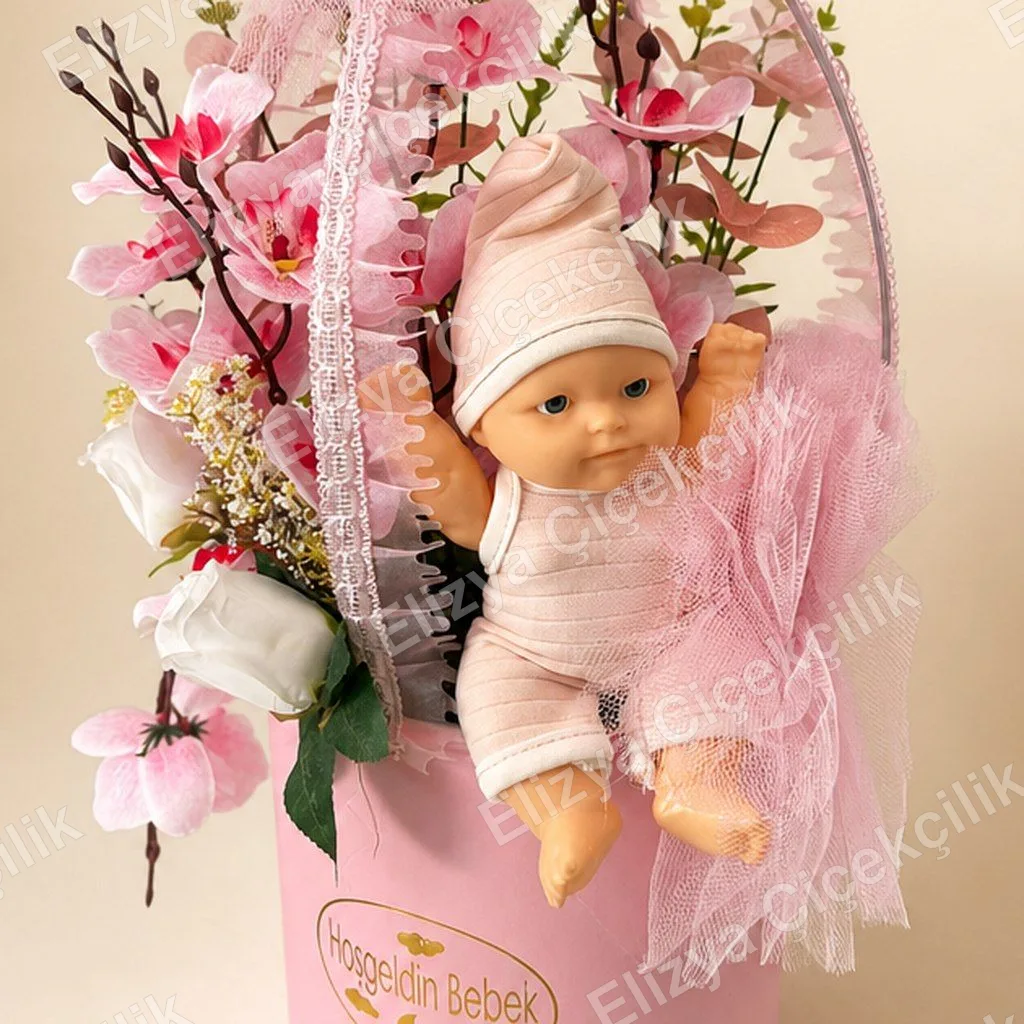 Hoşgeldin Bebek Kız – Kutuda Bebek & Yapay Çiçek Hediyesi — görsel 2